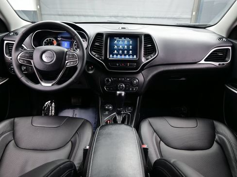 Used 2021 Jeep Cherokee Latitude Lux w/ Comfort/Convenience Group AWD/4WD image 16