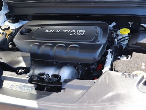 Used 2018 Jeep Cherokee Latitude FWD image 55