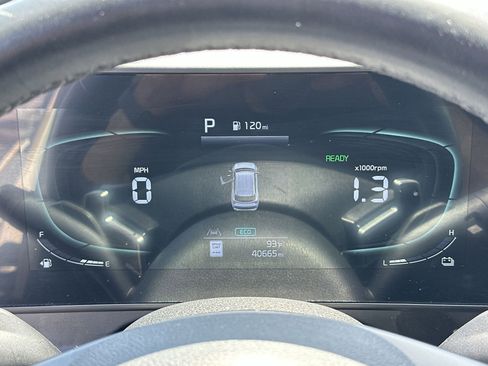 Certified 2024 Kia Sportage EX AWD/4WD image 10