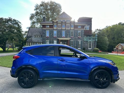 Used 2021 Honda HR-V Sport image 12