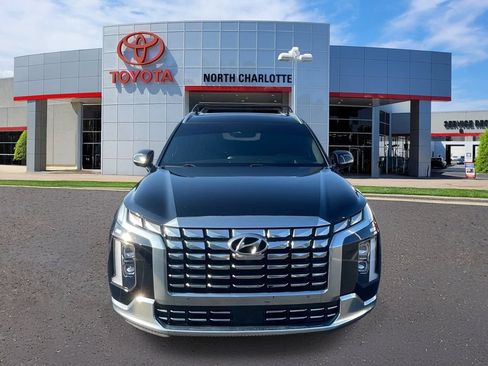 Used 2023 Hyundai Palisade Calligraphy w/ Cargo Package FWD image 3