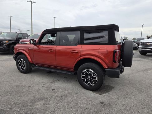 Used 2024 Ford Bronco Outer Banks image 11