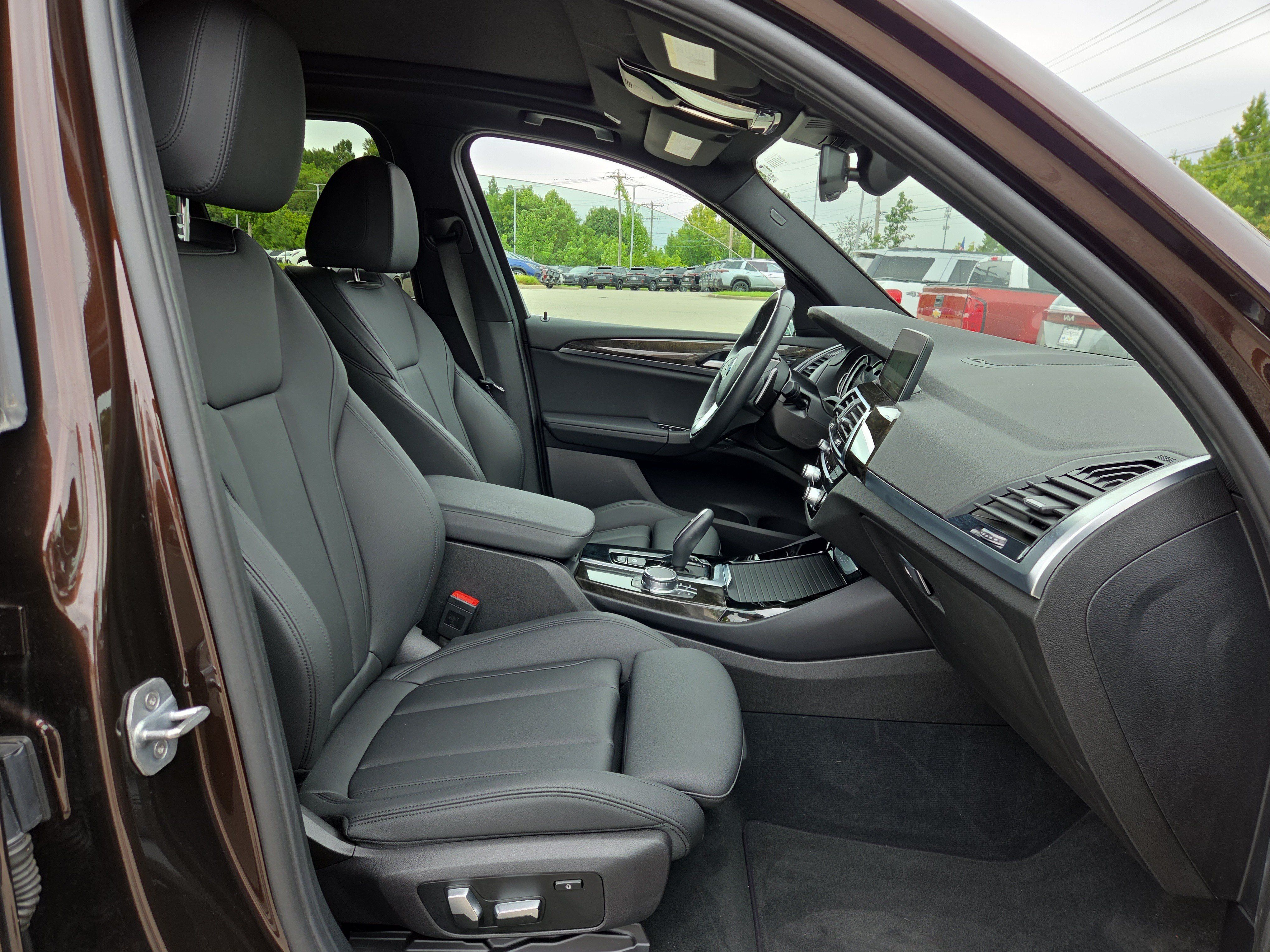 Used 2019 BMW X3 sDrive30i w/ Driving Assistance Package RWD image 16