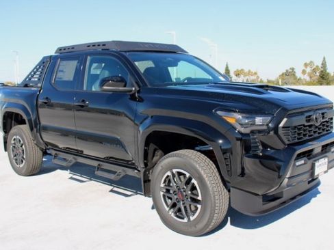 New 2025 Toyota Tacoma TRD Sport image 2