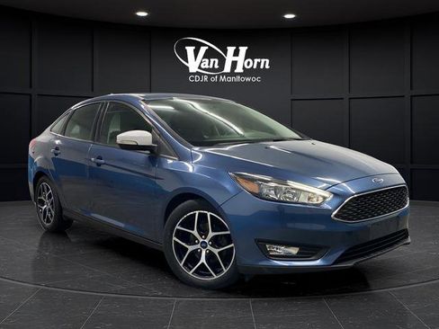 Used 2018 Ford Focus SEL w/ Cold Weather Package FWD image 1