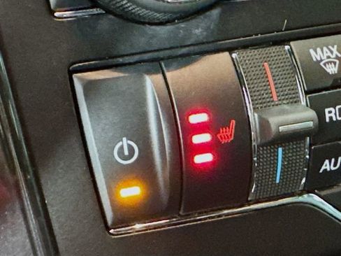 Used 2016 Ford Explorer XLT w/ Equipment Group 202A image 24