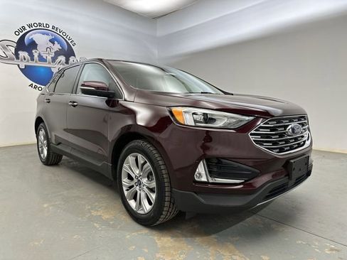 Used 2019 Ford Edge Titanium w/ Cold Weather Package AWD/4WD image 12