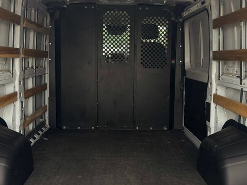 Used 2025 RAM ProMaster 2500 w/ U-Haul Equipment Group FWD image 34
