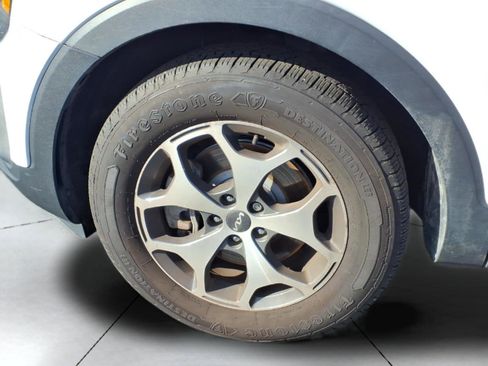 Used 2022 Kia Telluride EX image 21