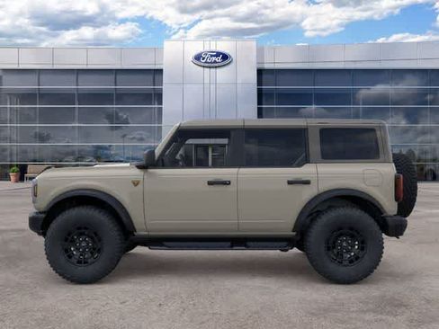New 2026 Ford Bronco Badlands AWD/4WD image 3
