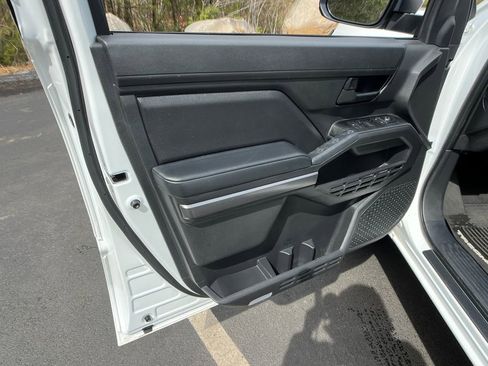 Used 2025 Toyota Tacoma SR5 image 12