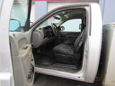 Used 2013 GMC Sierra 2500 W/T image 2