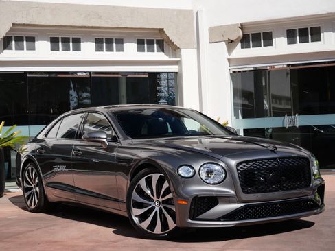 New 2026 Bentley Flying Spur Plug-In Hybrid AWD/4WD image 1