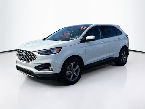 Used 2024 Ford Edge SEL w/ Convenience Package image 3