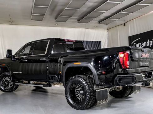 Used 2023 GMC Sierra 3500 Denali w/ Technology Package AWD/4WD image 11