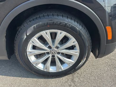 Used 2018 Volkswagen Tiguan SE w/ Panoramic Sunroof Package AWD/4WD image 50