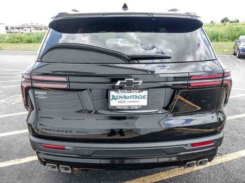 New 2026 Chevrolet Traverse LT w/ Midnight/Sport Edition AWD/4WD image 7