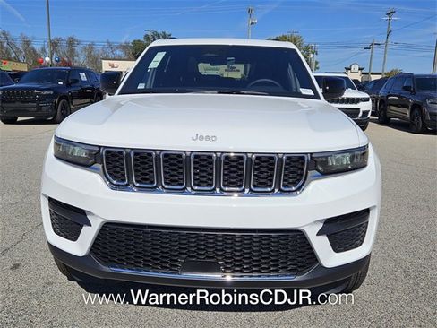 New 2025 Jeep Grand Cherokee Laredo X image 2