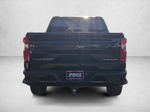 Used 2024 Chevrolet Silverado 1500 Custom image 6