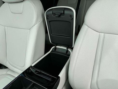 New 2025 Hyundai Tucson SEL image 18