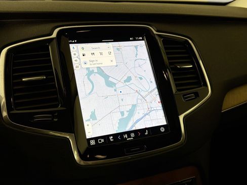 Certified 2023 Volvo XC90 B6 Plus image 13