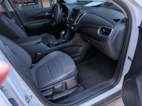 Used 2024 Chevrolet Equinox LT FWD image 29