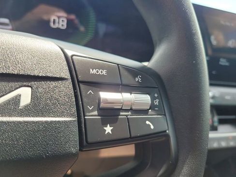 Used 2025 Kia K4 FWD image 21