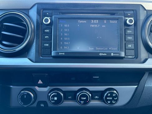 Used 2016 Toyota Tacoma SR5 image 30