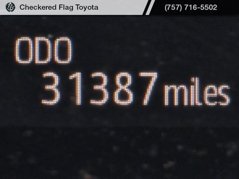 Used 2019 Toyota Avalon XSE image 13