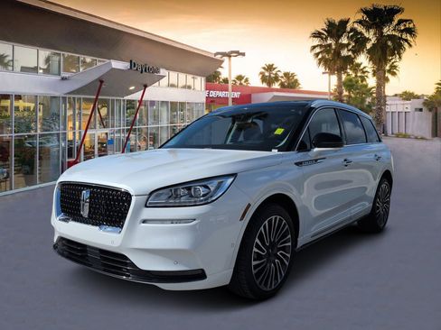 Used 2021 Lincoln Corsair Reserve w/ Equipment Group 201A AWD/4WD image 7