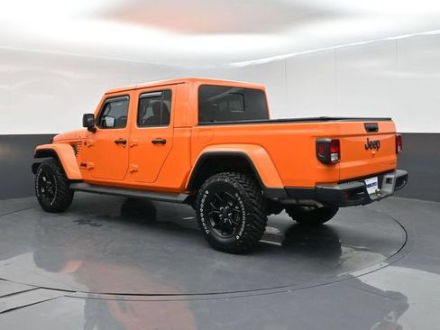 Used 2025 Jeep Gladiator Sport AWD/4WD image 6