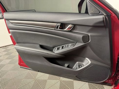 Used 2021 Honda Accord Sport image 12