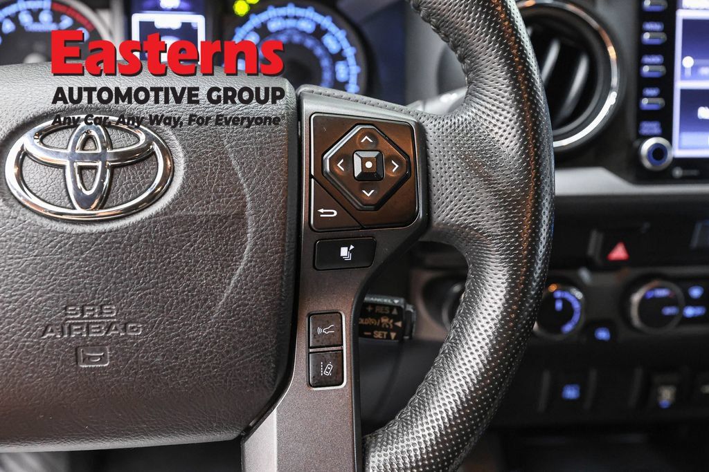 Used 2021 Toyota Tacoma TRD Off-Road AWD/4WD image 18