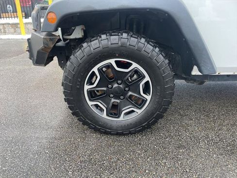 Certified 2016 Jeep Wrangler Unlimited Sport image 9