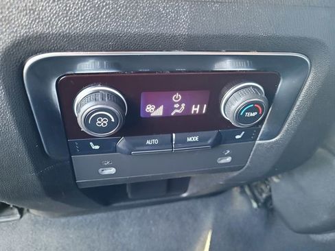 Used 2022 Chevrolet Tahoe High Country image 11