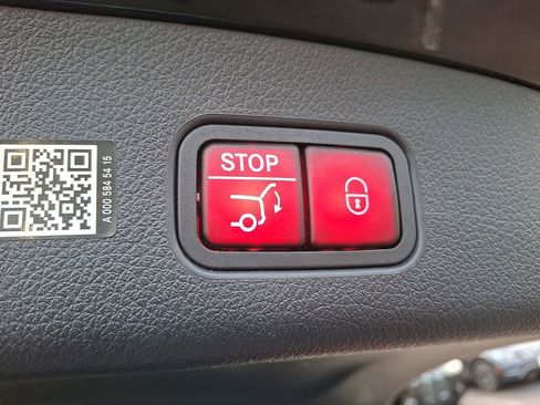Used 2023 Mercedes-Benz GLC 300 4MATIC image 26