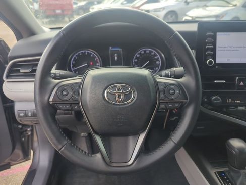 Used 2023 Toyota Camry SE FWD image 14