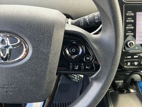 Used 2021 Toyota Prius LE AWD/4WD image 20