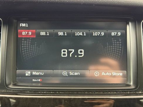 Used 2016 Kia Cadenza Premium w/ Luxury Package image 5