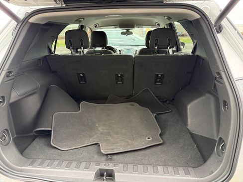 Used 2018 Chevrolet Equinox LT FWD image 20