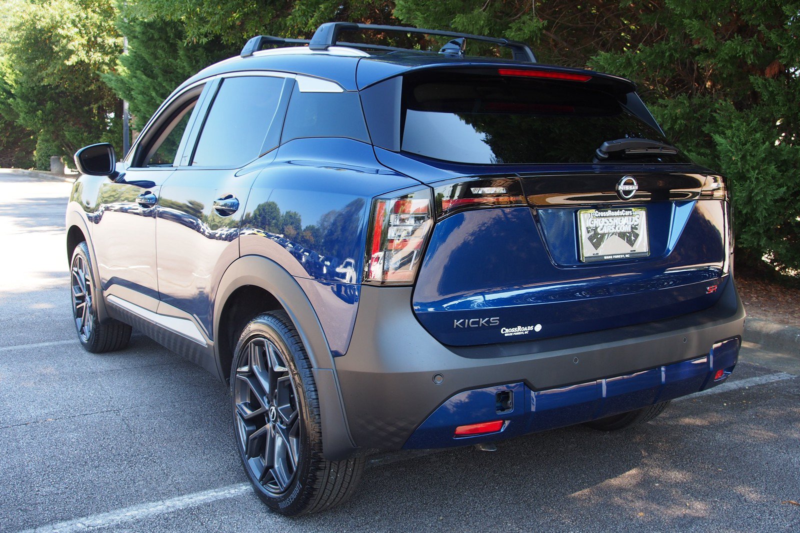 Used 2026 Nissan Kicks SR FWD image 5