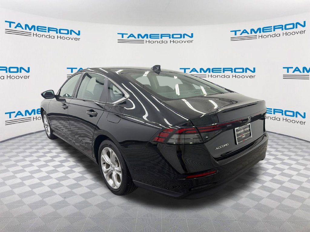Used 2023 Honda Accord LX image 3
