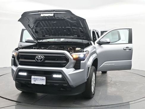 Used 2024 Toyota Tacoma SR5 image 43
