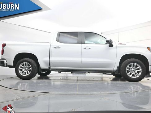 Used 2022 Chevrolet Silverado 1500 RST AWD/4WD image 25