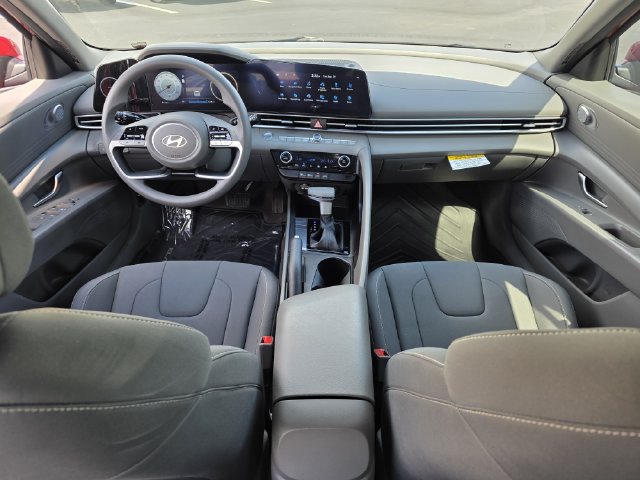 Used 2024 Hyundai Elantra SEL FWD image 8