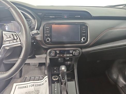 Used 2021 Nissan Kicks SR w/ SR Premium Package image 18