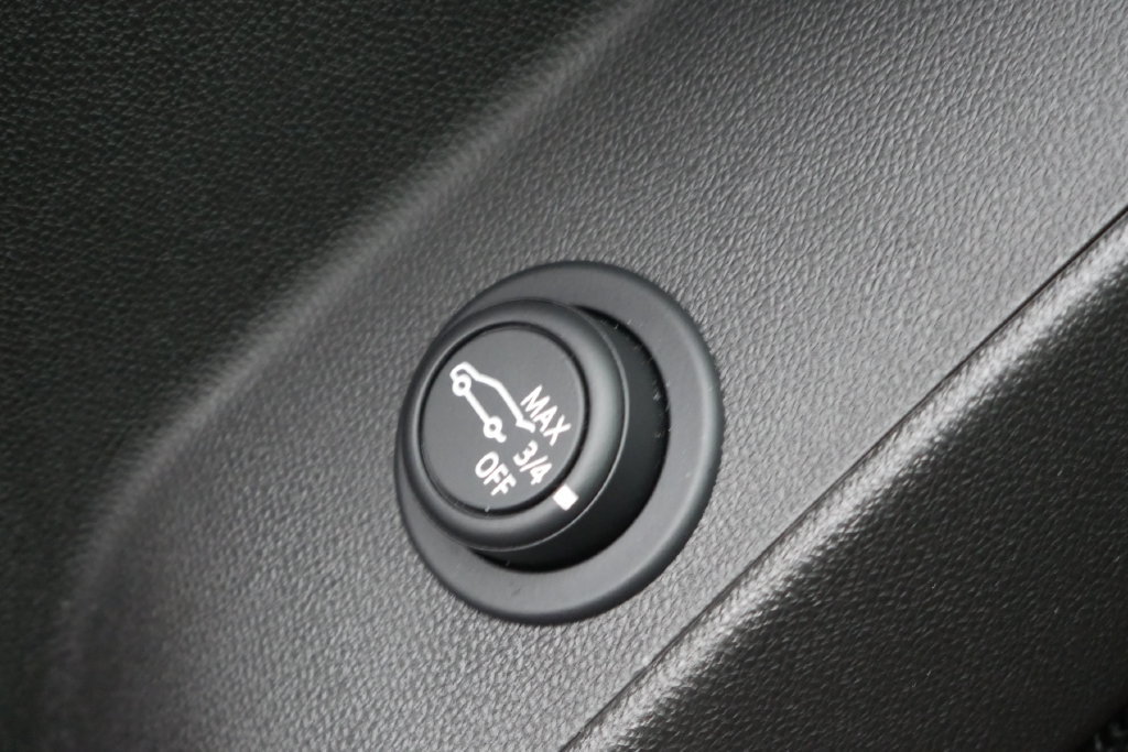 Used 2024 Chevrolet Equinox LT FWD image 22