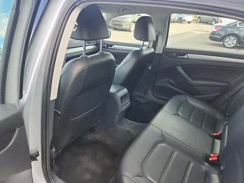 Used 2015 Volkswagen Passat 1.8T Wolfsburg Edition image 18