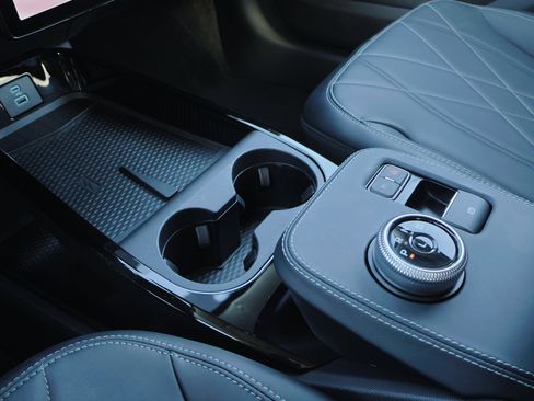 Certified 2024 Ford Mustang Mach-E Select image 22