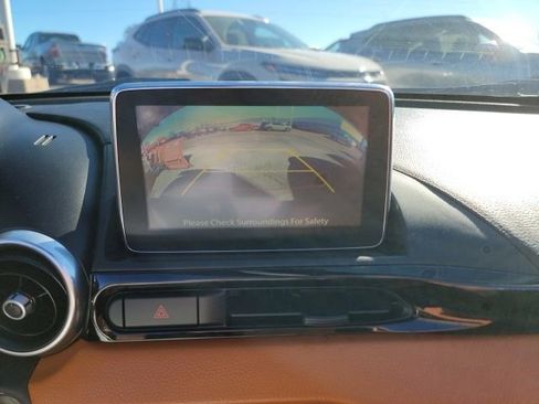 Used 2017 FIAT 124 Spider Lusso image 13